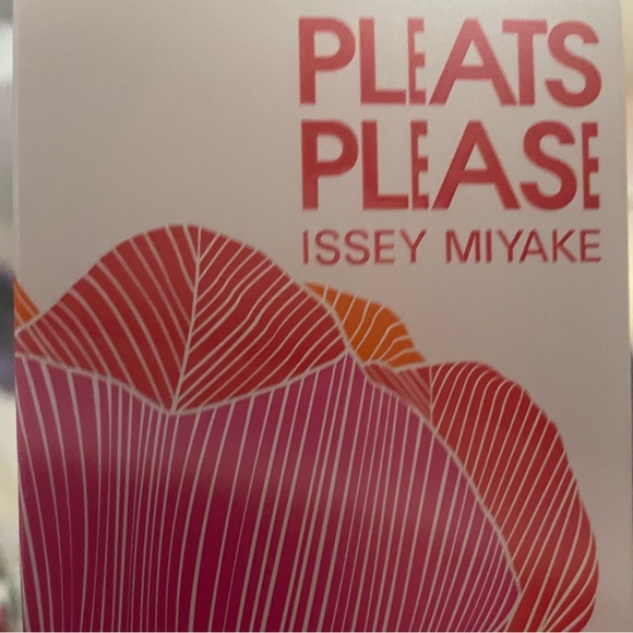 Open box never used Pleats please by Issey Miyake - Picture 1 of 1